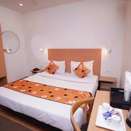 Hotel Mira Residency- Outer Ring Road, Paschim Vihar Delhi  Dış mekan fotoğraf
