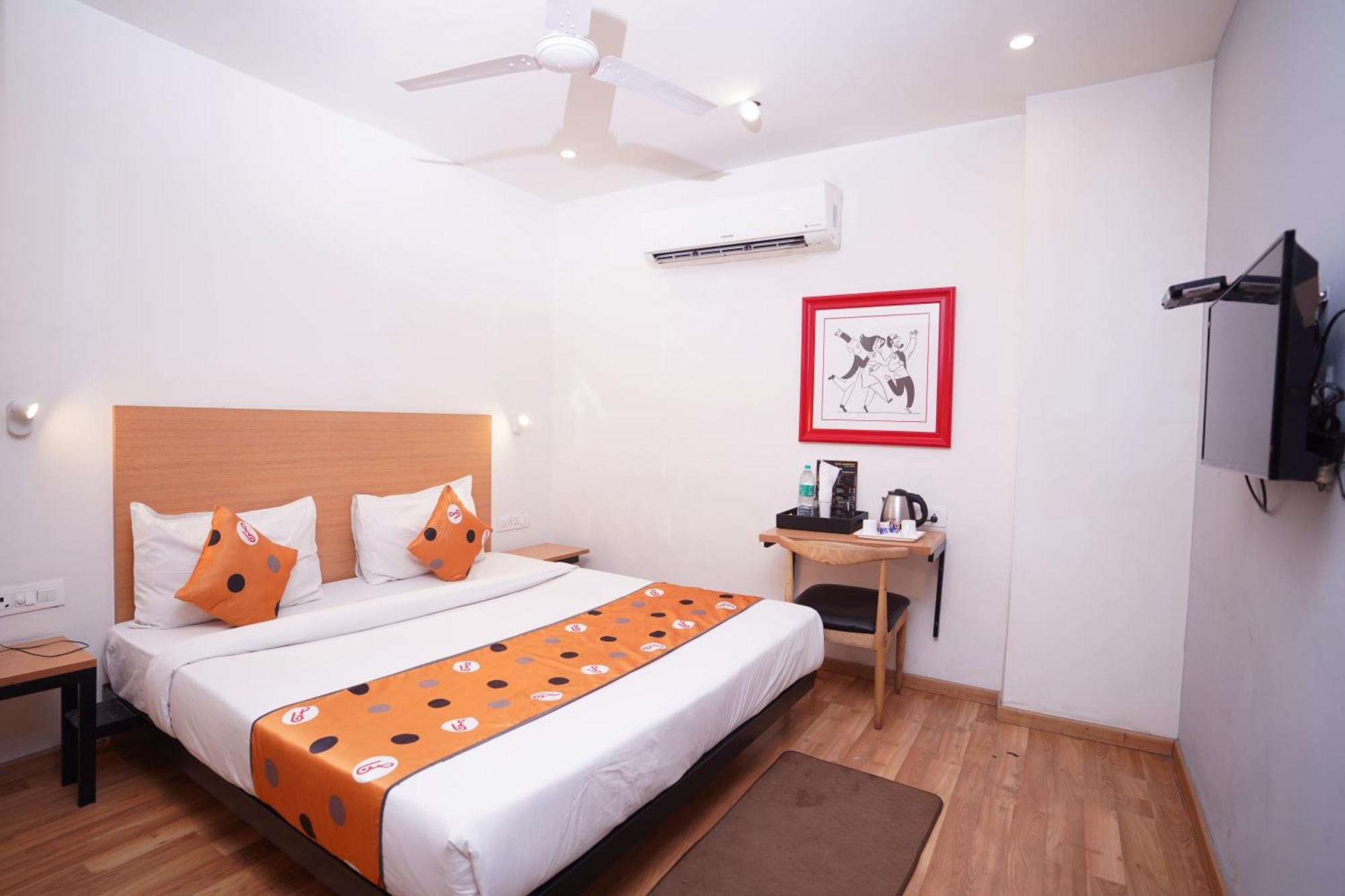 Hotel Mira Residency- Outer Ring Road, Paschim Vihar Delhi  Dış mekan fotoğraf