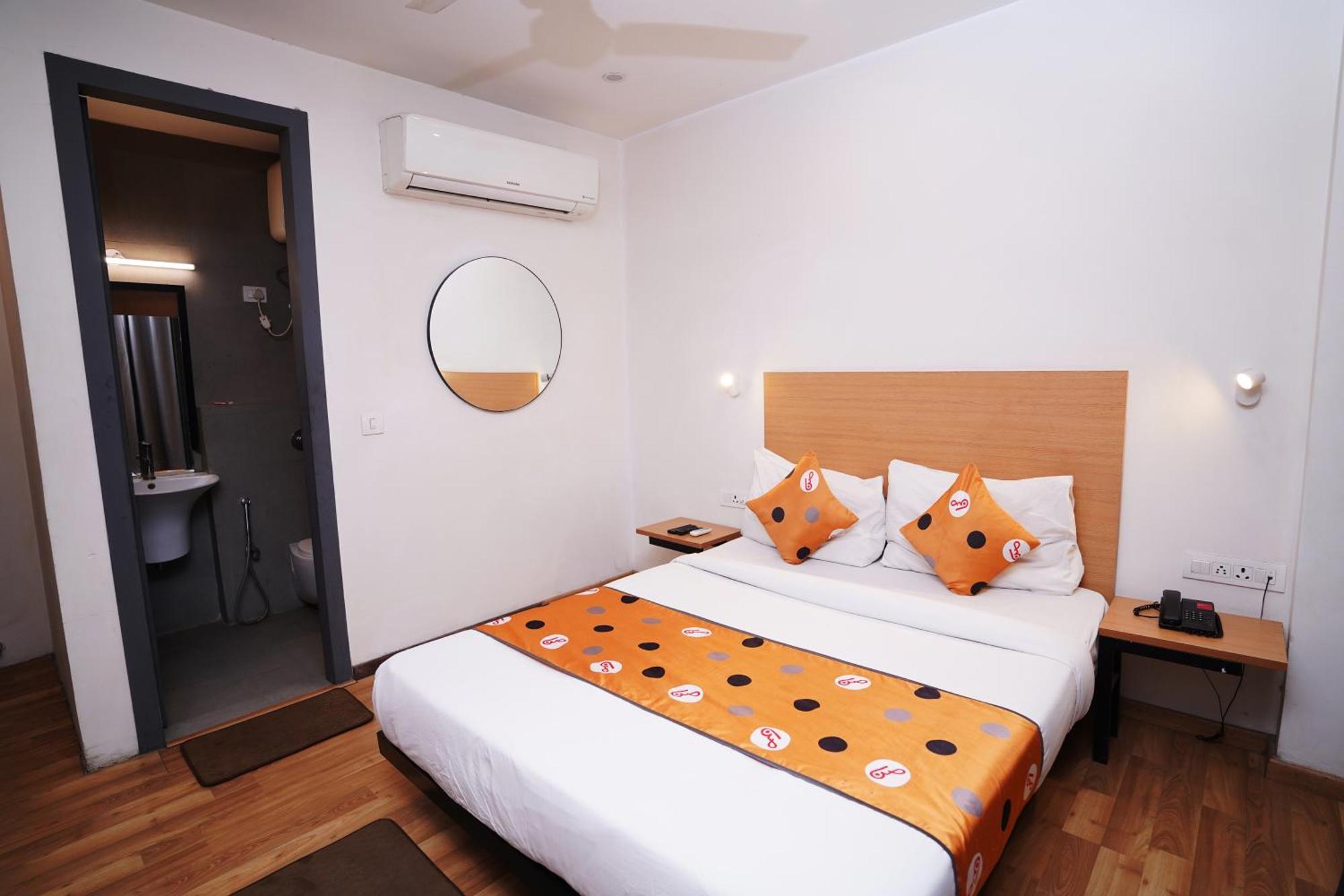 Hotel Mira Residency- Outer Ring Road, Paschim Vihar Delhi  Dış mekan fotoğraf