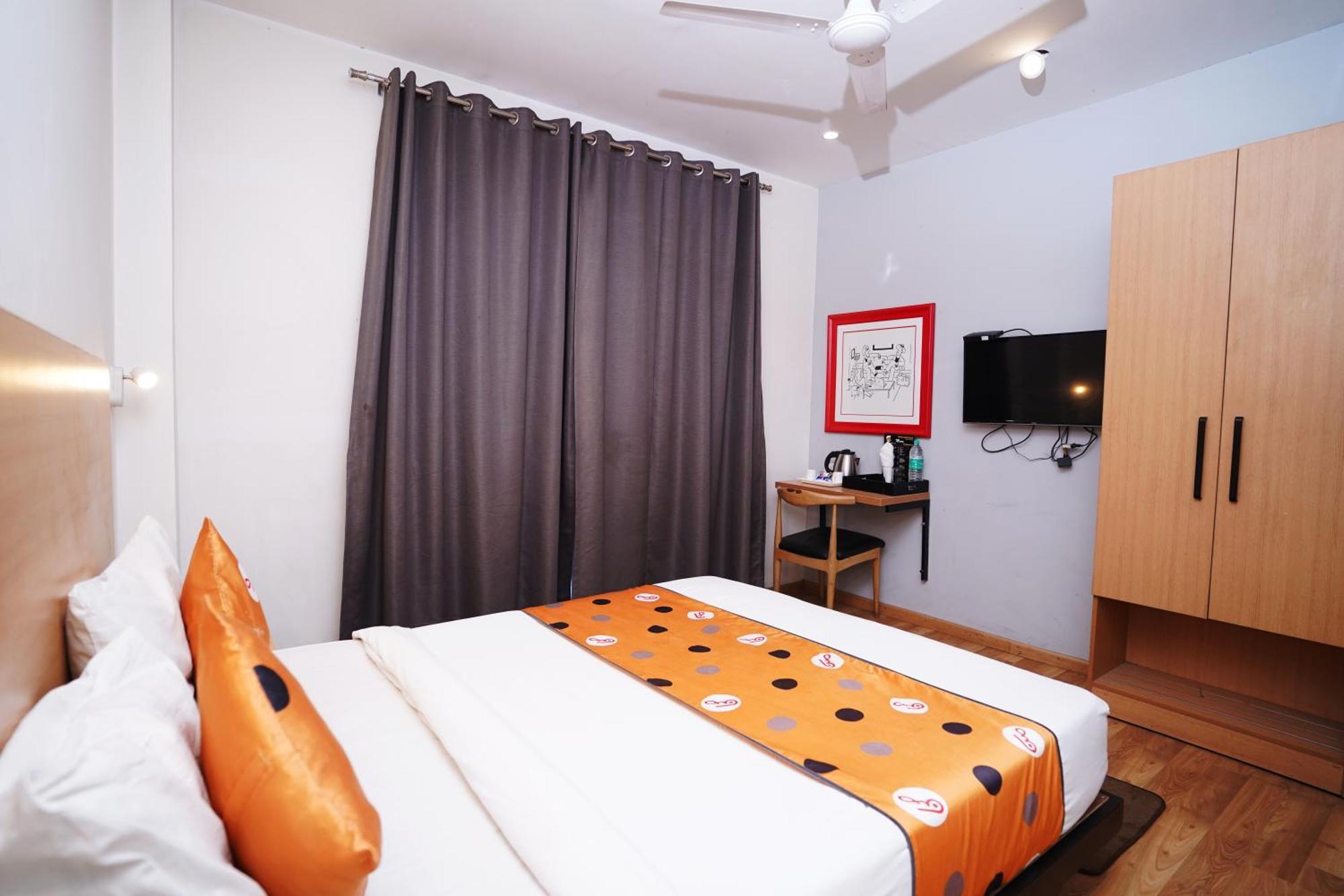 Hotel Mira Residency- Outer Ring Road, Paschim Vihar Delhi  Dış mekan fotoğraf