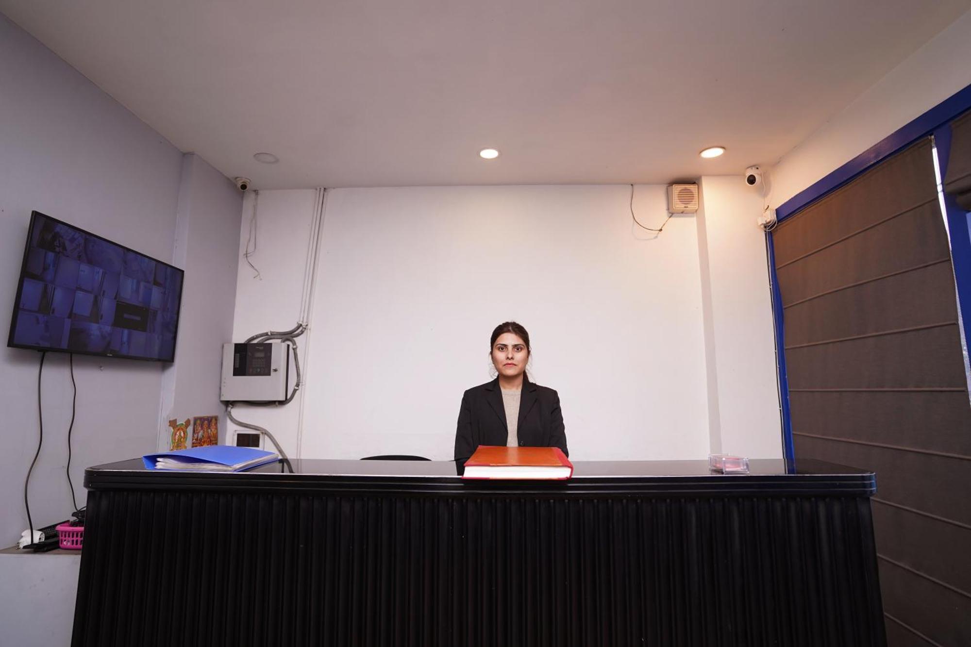 Hotel Mira Residency- Outer Ring Road, Paschim Vihar Delhi  Dış mekan fotoğraf