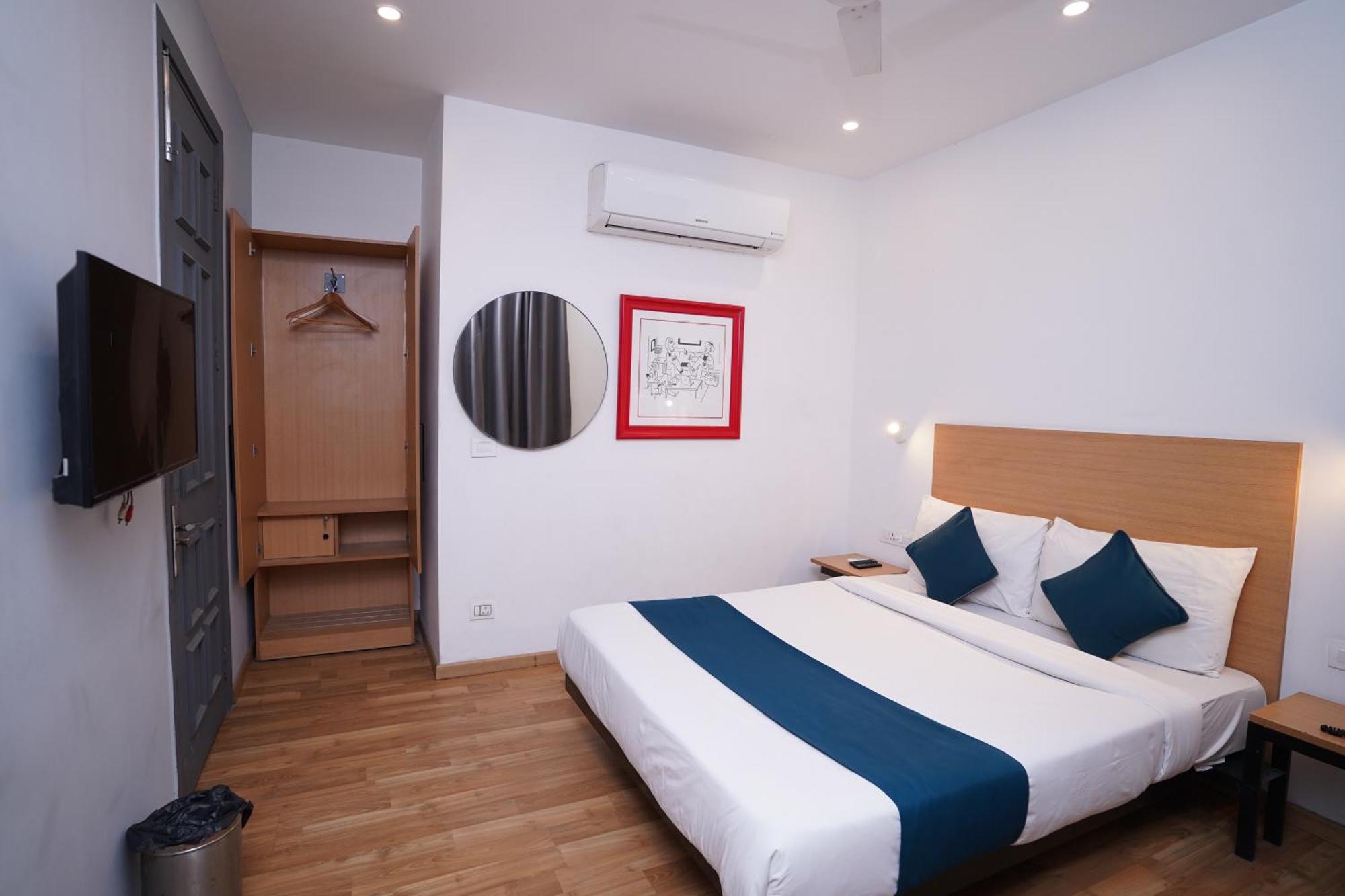 Hotel Mira Residency- Outer Ring Road, Paschim Vihar Delhi  Dış mekan fotoğraf
