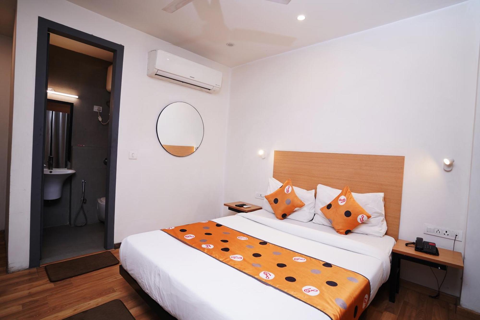 Hotel Mira Residency- Outer Ring Road, Paschim Vihar Delhi  Dış mekan fotoğraf